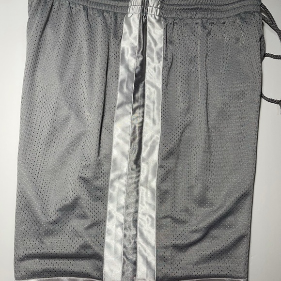 Bᴀsᴋᴇᴛʙᴀʟʟ sʜᴏʀᴛs xʟ @WX - Picture 6 of 9